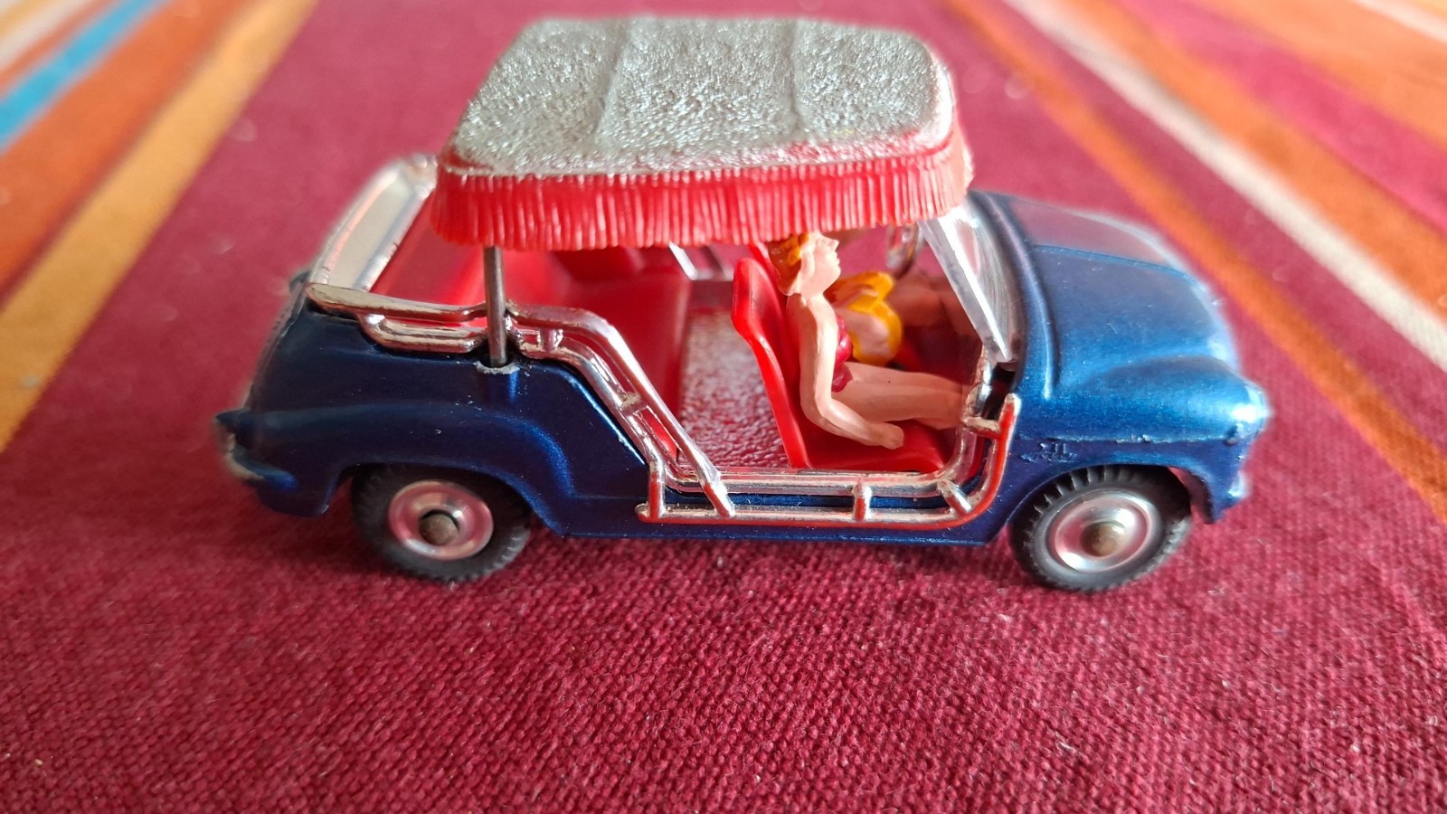 Corgi 240 Ghia Fiat 600 Jolly BUONO modello originale d'epoca anni 60