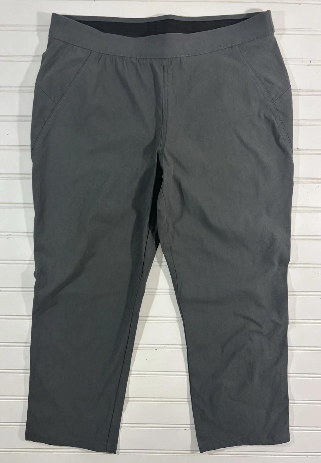 Simply Vera Capri Pants Gray Women’s Size MP Medium Petites Dress Casual Career