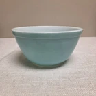 Vintage Pyrex 402 Turquoise Robin Egg Blue Mixing Bowl 7in