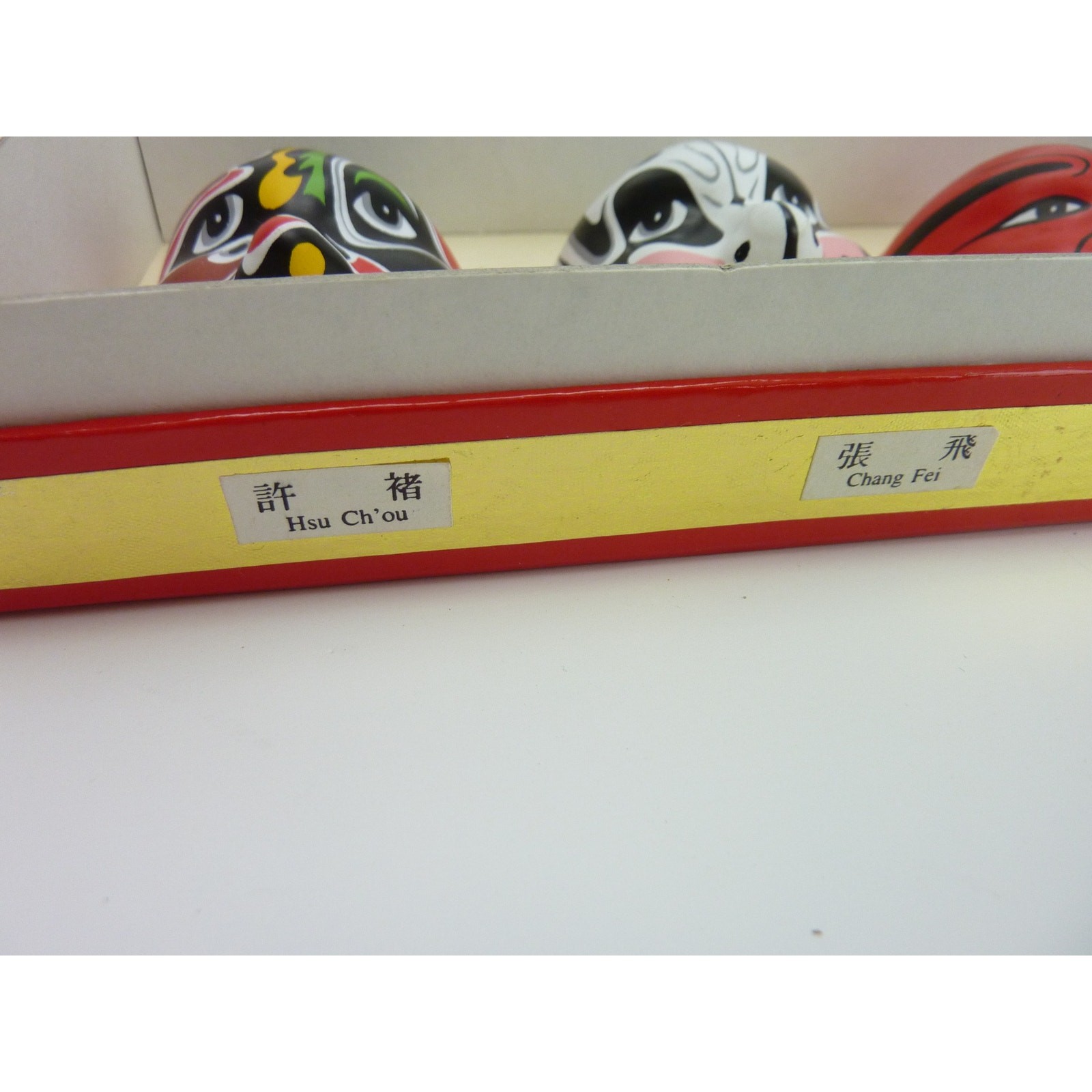 Vintage Chinese Opera Face Painting Miniatures Masks Collectible Decorative Art