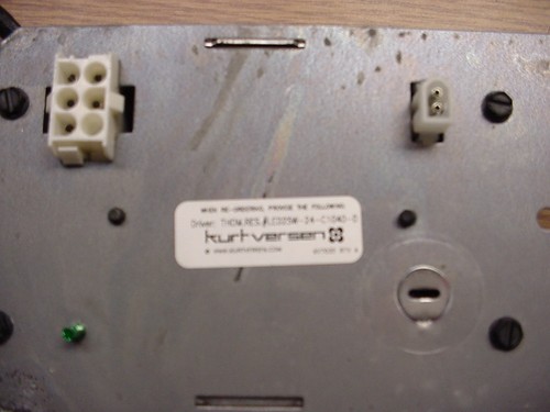 Kurt Versen Recessed Square Dimmable LED Luminaire XSM8030-1000 lumens 120-277v - Picture 5 of 6