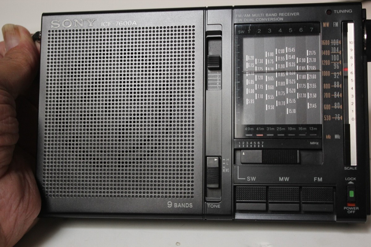 【動作品】ICF-7600 ソニー ラジオ 超希少30万台記念 ヴィンテージ Sony ICF 7600A FM/MW/SW 9 Band Receiver Vintage Radio Mint Japan