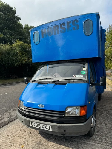 FORD TRANSIT MK3 HORSE BOX 1986 ON C REG USED DAILY - Picture 1 of 15