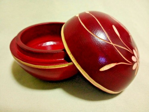 Vintage Handmade Wooden Round Boxes Storage Red Lid Small Jewelry Trinket Place - Picture 2 of 8