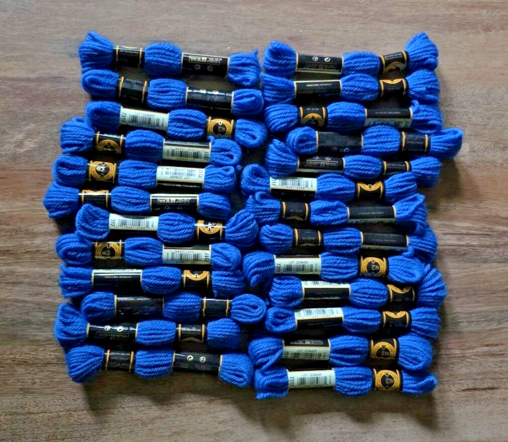 DMC Tapestry Wool Lot of 25 Skeins 7317 BLUE 8.7 yd 8m Laine