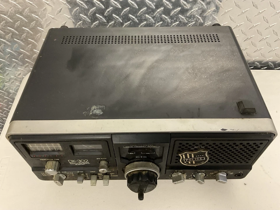 Realistic DX-302 Shortwave Radio Receiver Vintage Ham Communications - Image 2 of 4