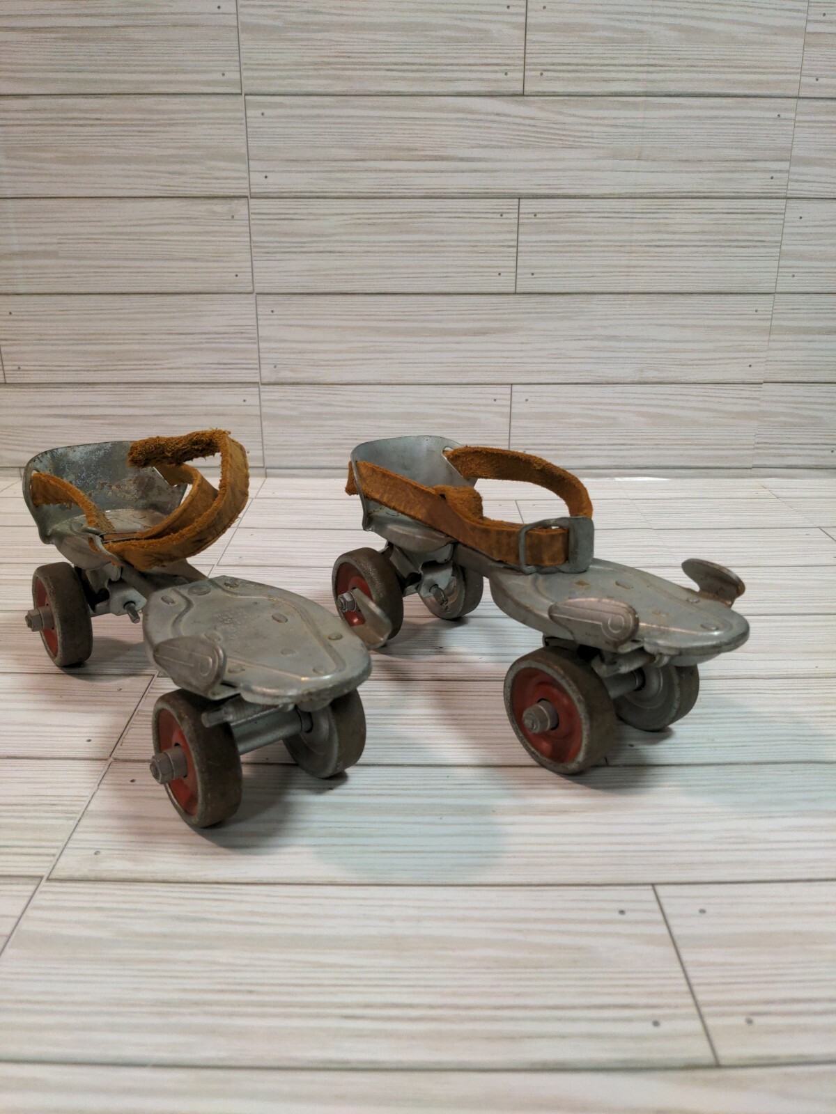VINTAGE HUSTLER "SPEED KING" ROLLER SKATES WITH METAL WHEELS, Pat