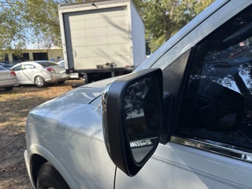 2006 Infiniti QX56 Driver Side Mirror OEM Chrome Power Heated Signal