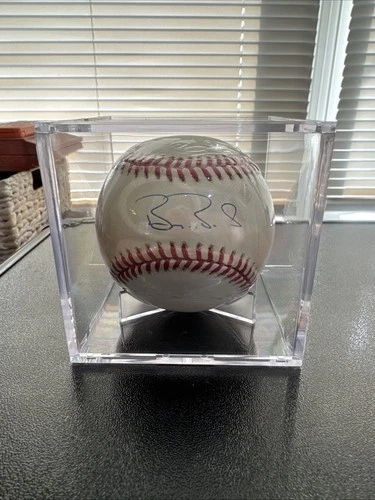 Barry Bonds Autographed Baseball Steiner COA and Ultra pro Display Case