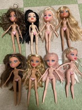 Bratz 2015 lot Of 8 Dolls MGA Black Pink Blond Brown Hair Dress Up Play