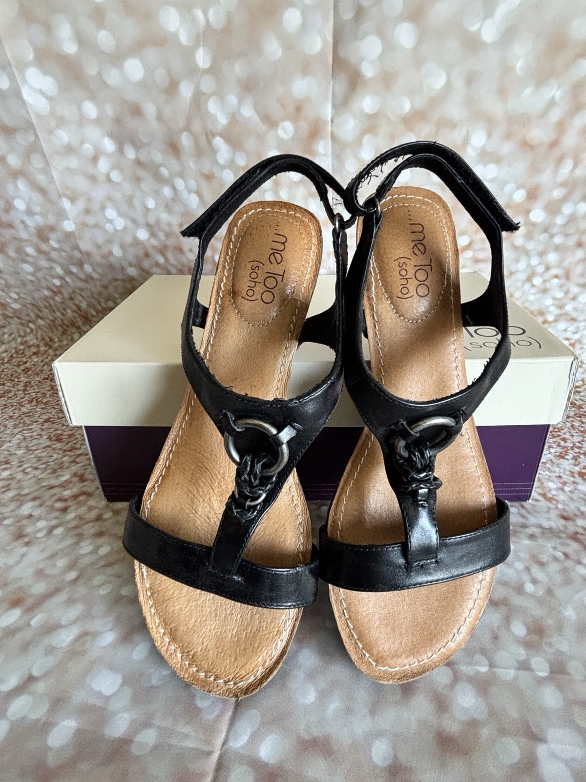 Sandalias Me Too (soho) Mujer Cuña Talla 8M Cobre Cuero Metálico Detalles Metálicos