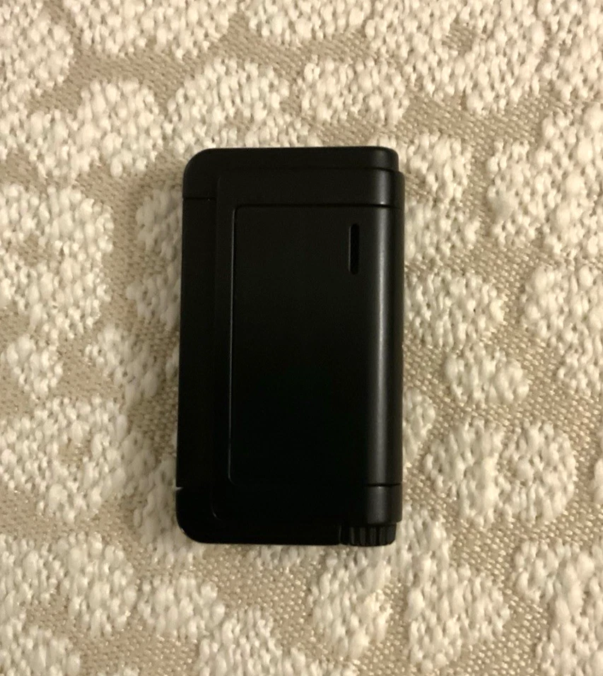 Encendedor Davidoff negro mate con caja Foto 3 de 4