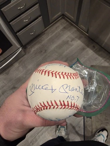 Mickey Mantle#7 Duke Snider#4 Willie Mays Triple Signed Baseball 100% Authentic