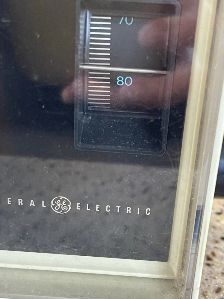 Radio Reloj General Electric C1400A AM Beige Años 70 DE COLECCIÓN + Manual de Usuario, ¡FUNCIONA! Foto 4 de 4