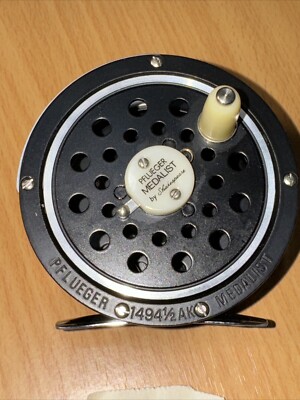 Pflueger Medalist By Shakespeare 1495 1/2 AK Fly Reel | eBay