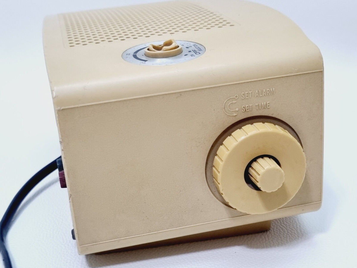 Vintage National Panasonic Flip Clock Radio RC-1085B - Not Working