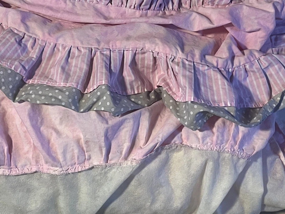 Edredón de cuna de mariposa hinchado rosa recién nacido con falda de cuna a juego  Foto 3 de 4