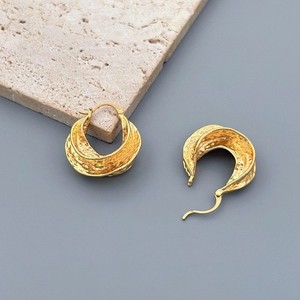 Authentic Gold-plated Hammer Patterned Irregular Snap Drop Earrings