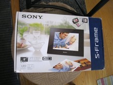 Sony S-Frame DPF-D800 LED Backlight 8" Digital Picture 800x480 pix