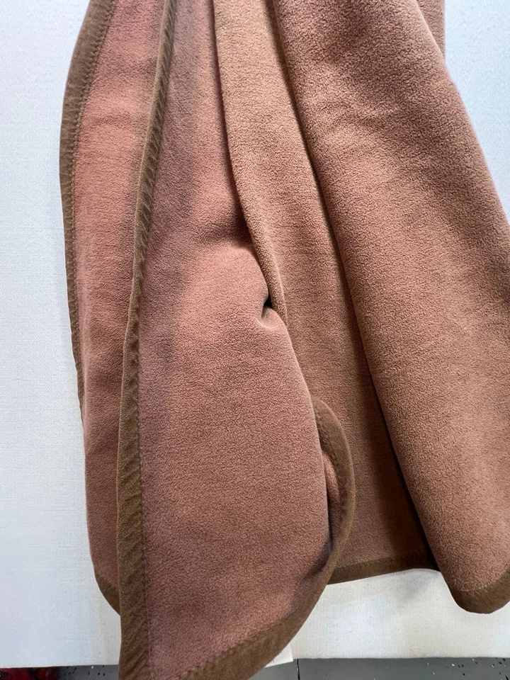 Garnet Hill German Ultra Soft Queen Fleece Throw Blanket Bedding Brown Cozy - Image 4 of 4