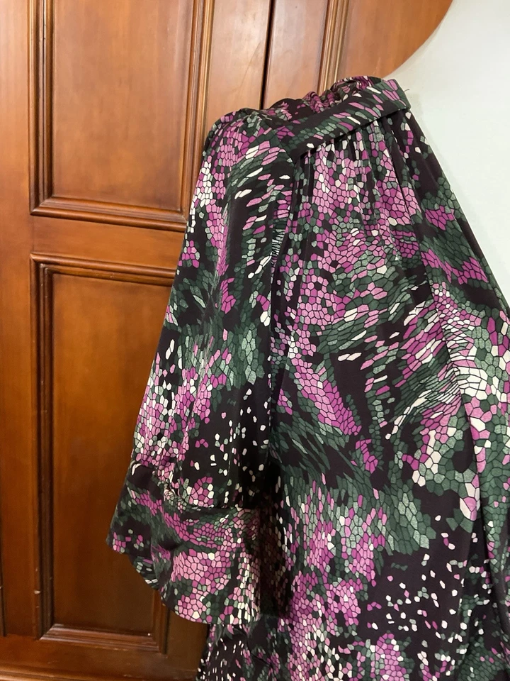 Lane Bryant Women’s Size 26/28 Vneck Wrap Type Dress Black Purple Lknw As Pictur - Image 3 of 4