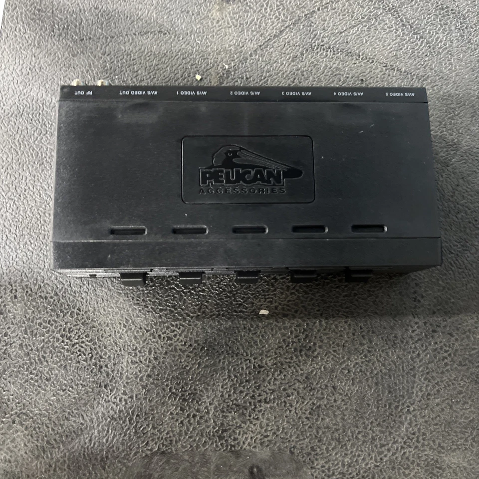 Selector de sistema universal de 5 dispositivos para componentes de la marca TV Pelican Foto 2 de 4