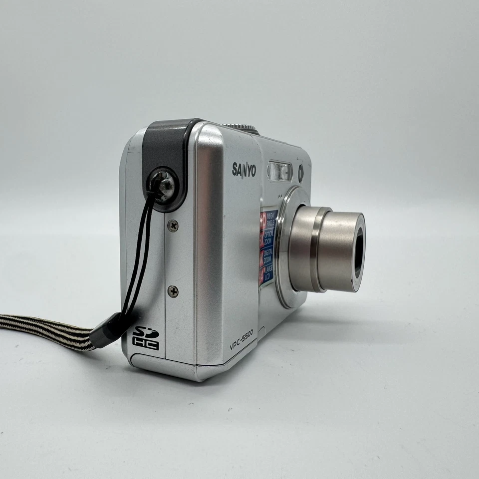 Sanyo VPC-S500 Digital Camera 5MP Compact Point & Shoot Tested & Working - Image 3 of 4