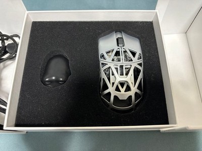 WLmouse Beast X Mini Silver 8k DPI Gaming Maus mit COREPAD Sohlen getestet