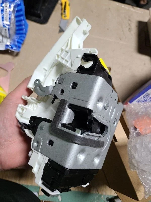 Nuevo motor actuador cerradura puerta conductor delantero izquierdo Dorman 931-900 para Chrysler Dodge Foto 2 de 4