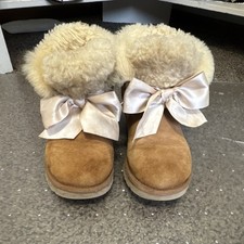 UGG Women s Brown Suede Ankle Bootie US 7 Sheepskin Lined Pull-On Bow