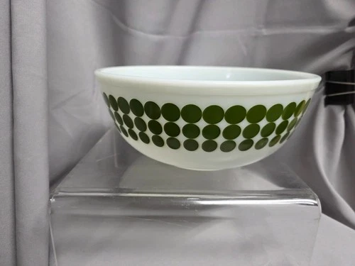 RARE Pyrex Green Polka Dot Mixing Bowl 404 4 Quart 10.5x4.5 Vintage MCM NICE