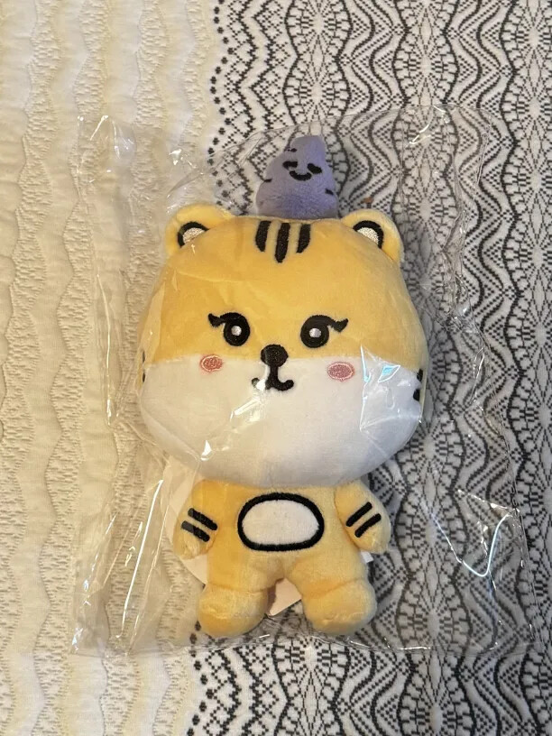 STAYC WITHC PLUSH DOLL - SOUNDWAVE POP-UP MD STAYC PLUSH DOLL