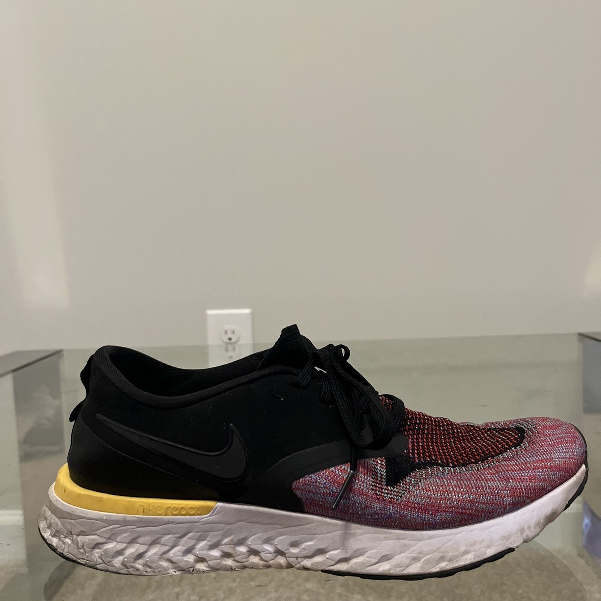 Nike Men's Odyssey React Flyknit AH1015 005 Black Red Sz 10