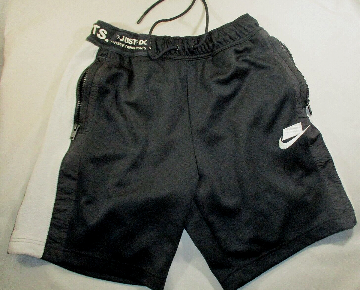 mens nike shorts with zipper pockets