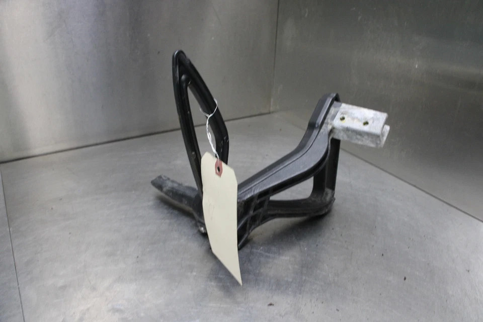 2013 Can-Am Spyder RS-S SE5 Rear Left Passenger Peg Bracket Foto 4 de 4