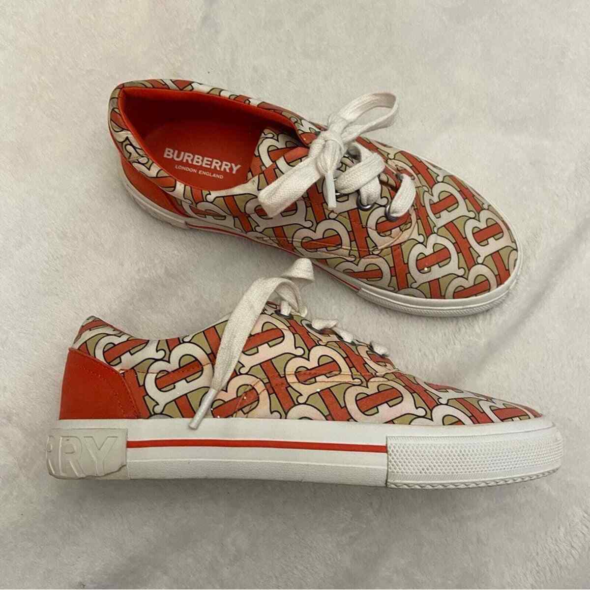 Burberry White & Orange Monogram Print Sneakers new B logo Burberry White & Orange Monogram Print Sneakers new B logo