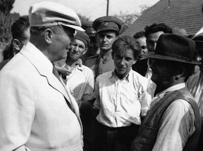 President Tito back his native land talking peasants Kumrovec Croa- 1950s Photo
