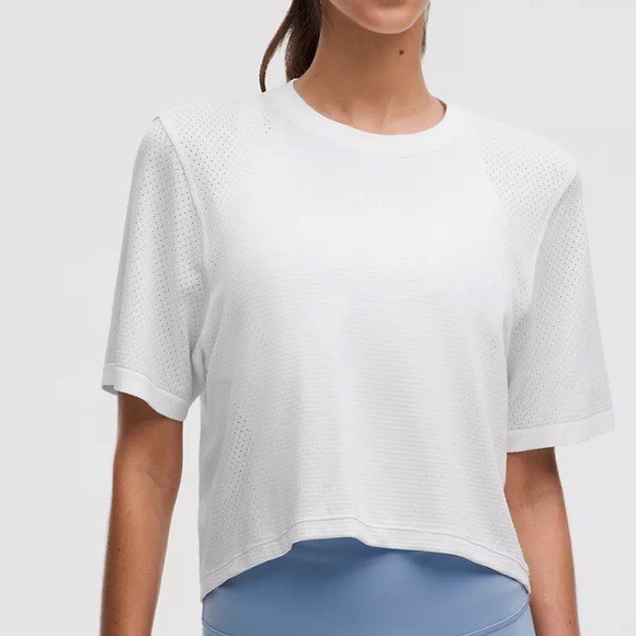 LULULEMON WHITE ATHLETIC SHORT SLEEVE HI/LOW HEM SHIRT WOMENS SZ 4