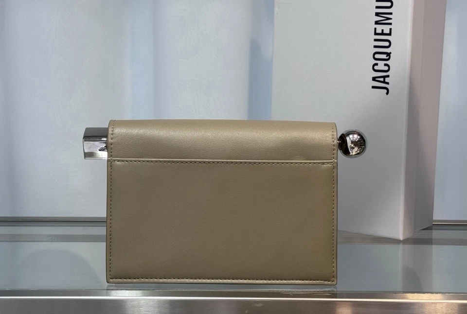 Jacquemus Pochette Rond 手包 米色 小号 & 大号 - 全新 — 第 4/4 张图片