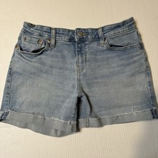 DENIZEN Levi's Mid-Rise Med Wash Blue Denim Jean Shorts Womens Cuffs Size 6 W28