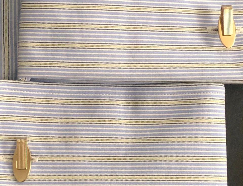 Gemelos de colección para hombre acabado mate y brillante en tono dorado en estilo clásico de negocios Foto 2 de 3