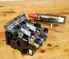 Allen Bradley 1494V-DS60 Fusiable Disconnect 60A with 1494V-FSR666 Block - USED