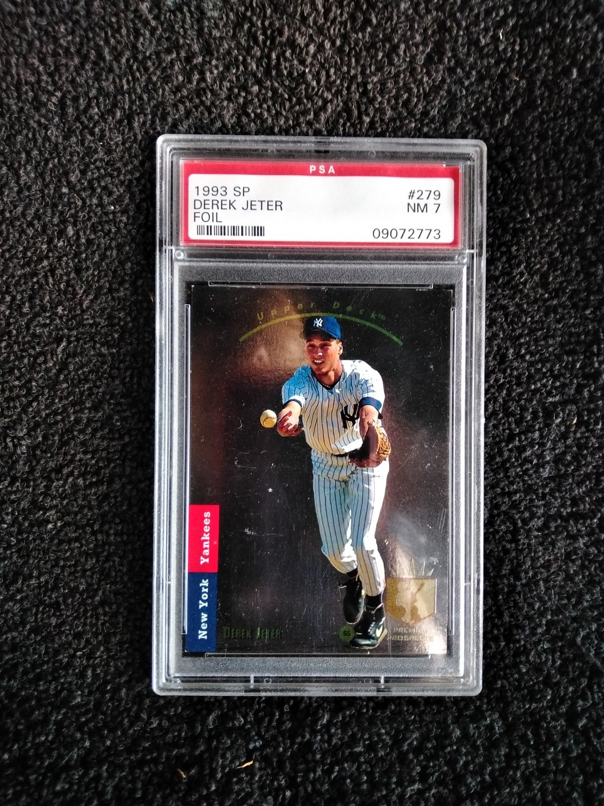 DEREK JETER 1993 UPPER DECK SP FOIL ROOKIE CARD # 279 PSA 7