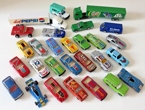 Play art. Yatming. Hot Wheels. Used Lot. Vintage.