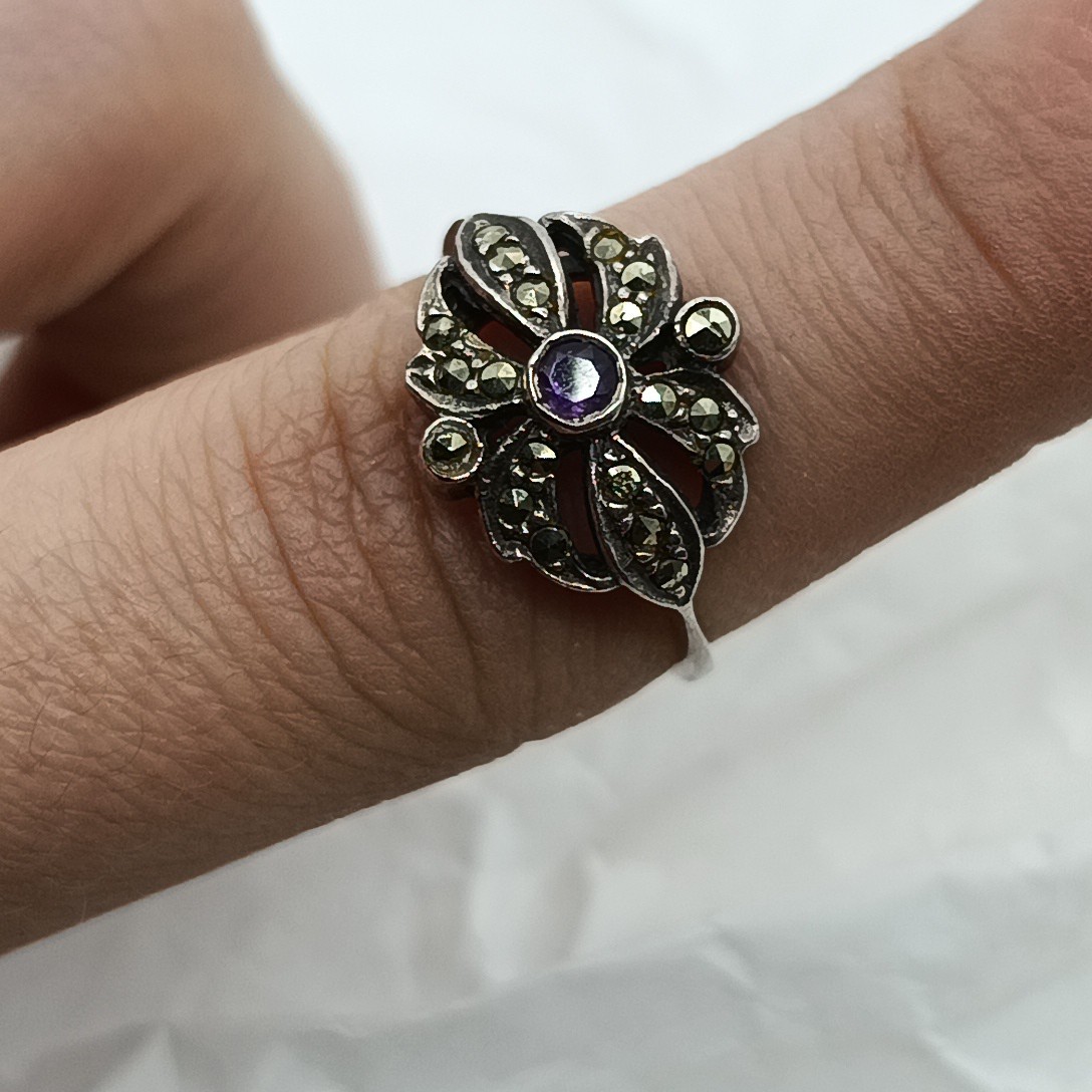 Gorgeous silver ring (tested), marrow strings & a… - image 16