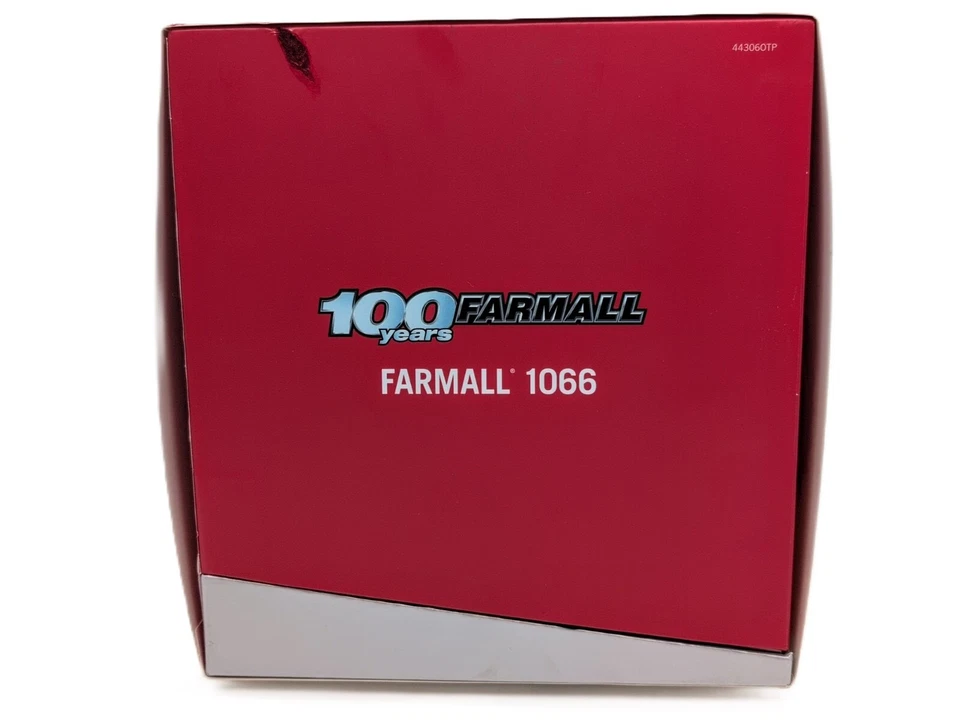 1/16 Farmall 1066, Farmall 100th Anniversary Limited Edition Sealed - Image 3 of 4