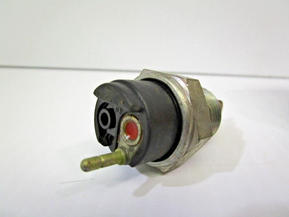 NOS GM 1962-70 CHEVROLET WATER TEMPERATURE SENDING UNIT SWITCH #1993462 D-1853 - Image 4 of 4