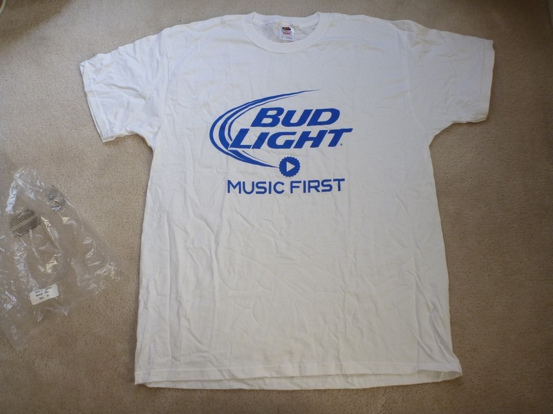 New Beer Bud Light "Music First" Festival T-Shirt XL White/Blue