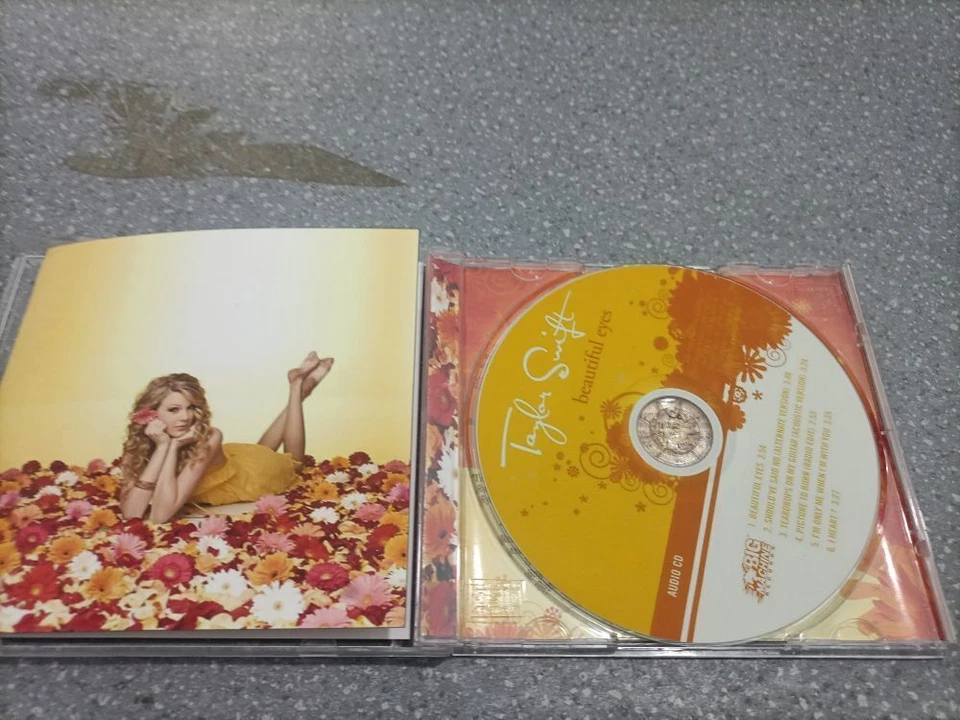 Beautiful Eyes - Taylor Swift- Classic Album New & Sealed Box Set - Image 2 of 4