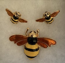 Beautiful Bee Pierced Earrings and Pendant